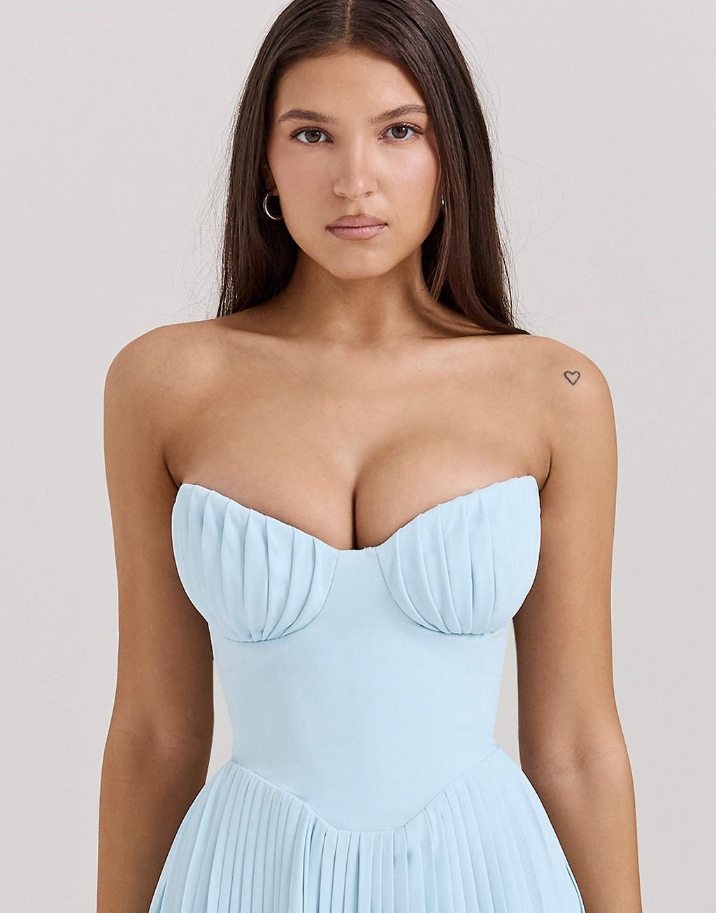 שמלת דגם מיכאלה