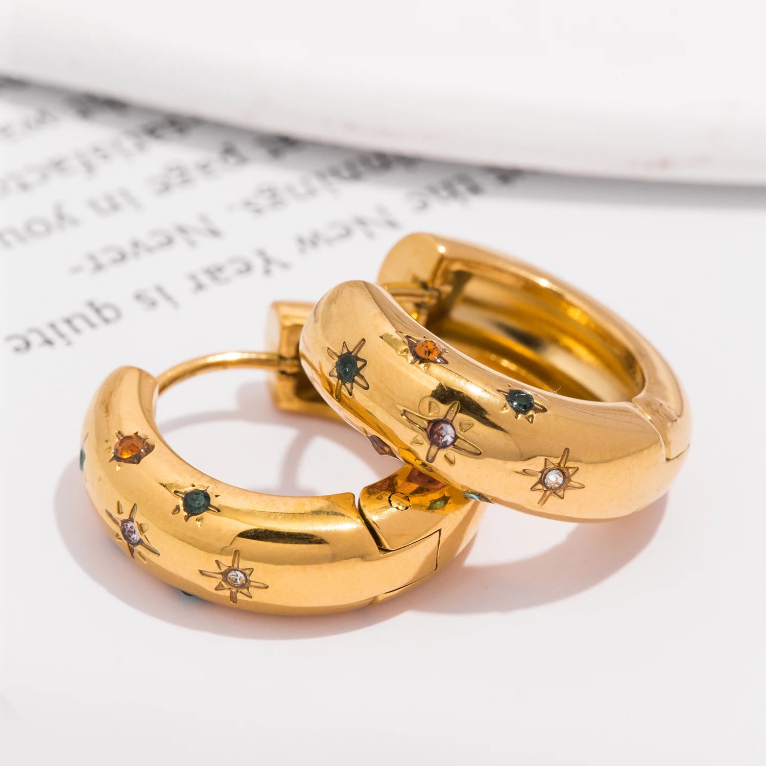 עגילים דגם אור